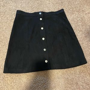 Suede black H&M skirt fake buttons zipper in back perfect condition size 4